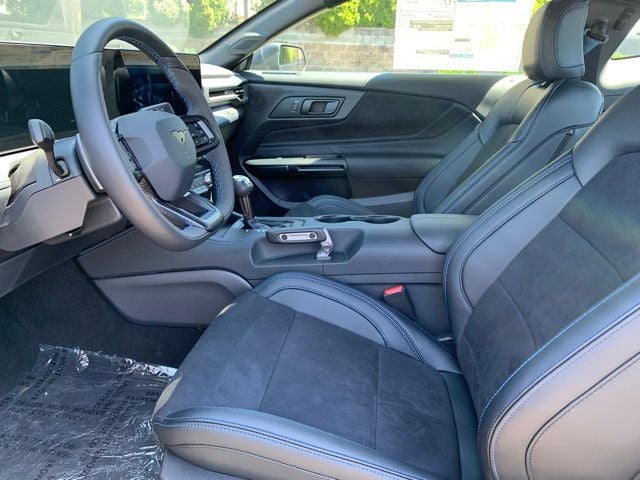 2025 Ford Mustang Dark Horse