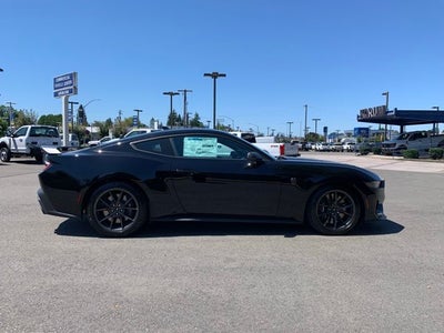 2025 Ford Mustang Dark Horse