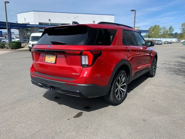 2025 Ford Explorer ST-Line