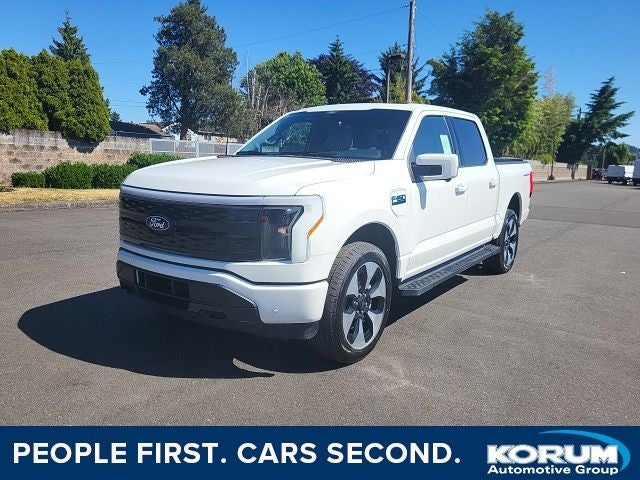2025 Ford F-150 Lightning Platinum
