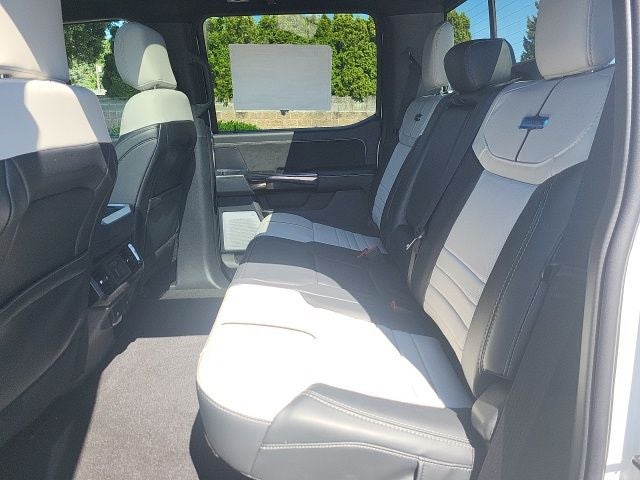 2025 Ford F-150 Lightning Platinum