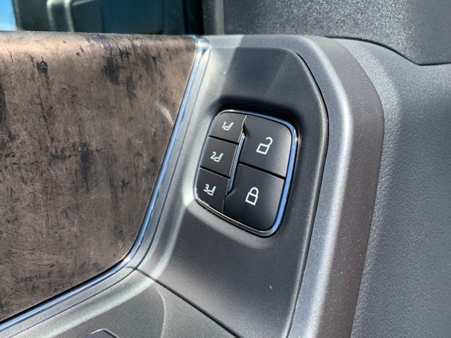 2025 Ford F-350SD Lariat DRW