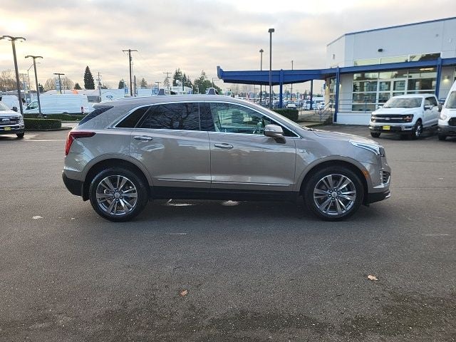 2022 Cadillac XT5 Premium Luxury