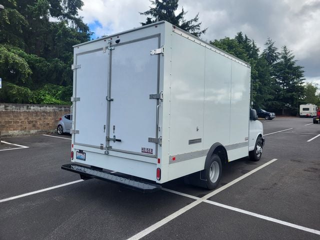 2024 Chevrolet Express 3500 Work Van Cutaway