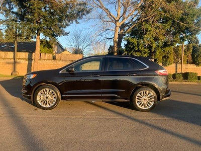 2020 Ford Edge Titanium
