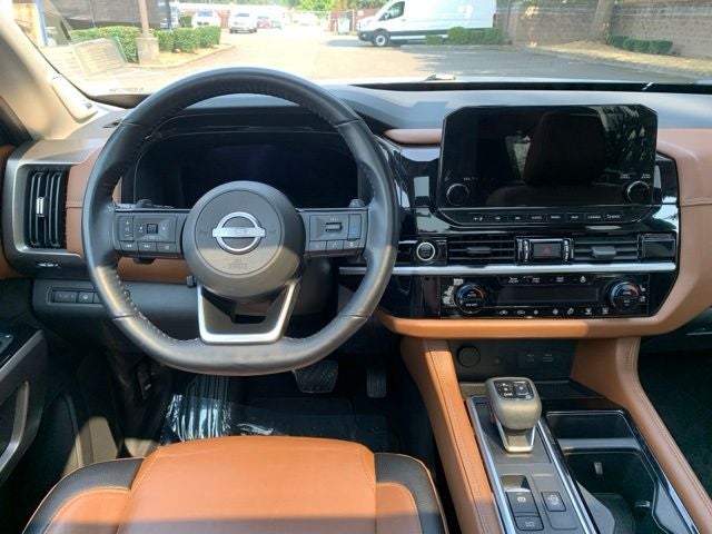 2022 Nissan Pathfinder Platinum