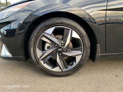 2022 Hyundai Elantra Limited