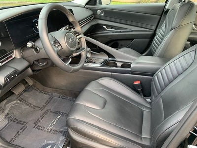 2022 Hyundai Elantra Limited