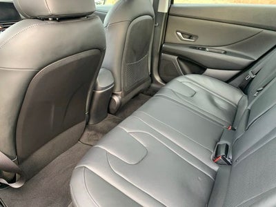 2022 Hyundai Elantra Limited