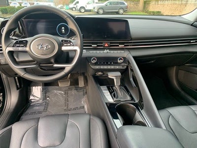2022 Hyundai Elantra Limited