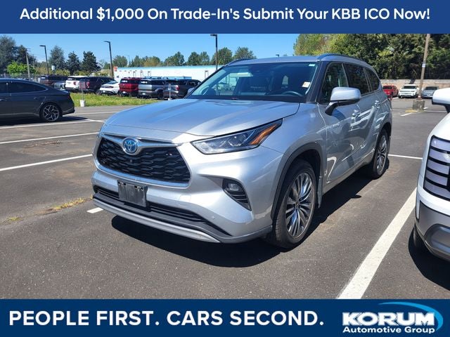 2021 Toyota Highlander Hybrid Platinum