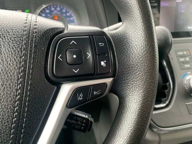 2019 Toyota Sienna LE 7 Passenger