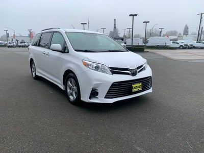 2019 Toyota Sienna LE 7 Passenger