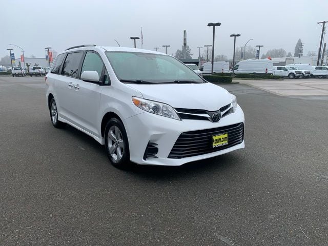 2019 Toyota Sienna LE 7 Passenger