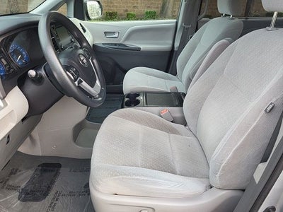 2019 Toyota Sienna LE 7 Passenger