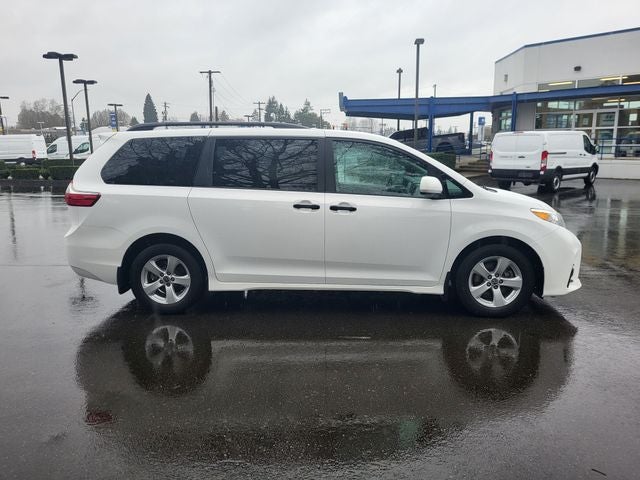 2020 Toyota Sienna L 7 Passenger
