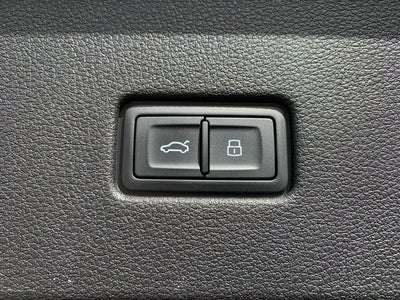 2022 Audi Q8 55 Prestige quattro