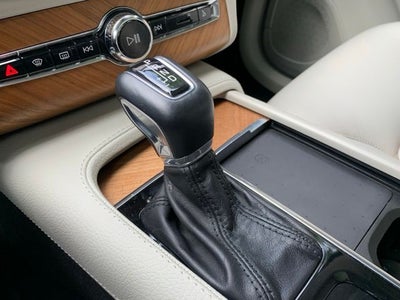 2021 Volvo XC90 T5 Momentum