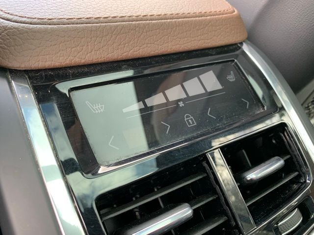 2021 Volvo XC90 T6 Momentum