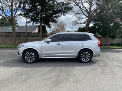 2021 Volvo XC90 T6 Momentum